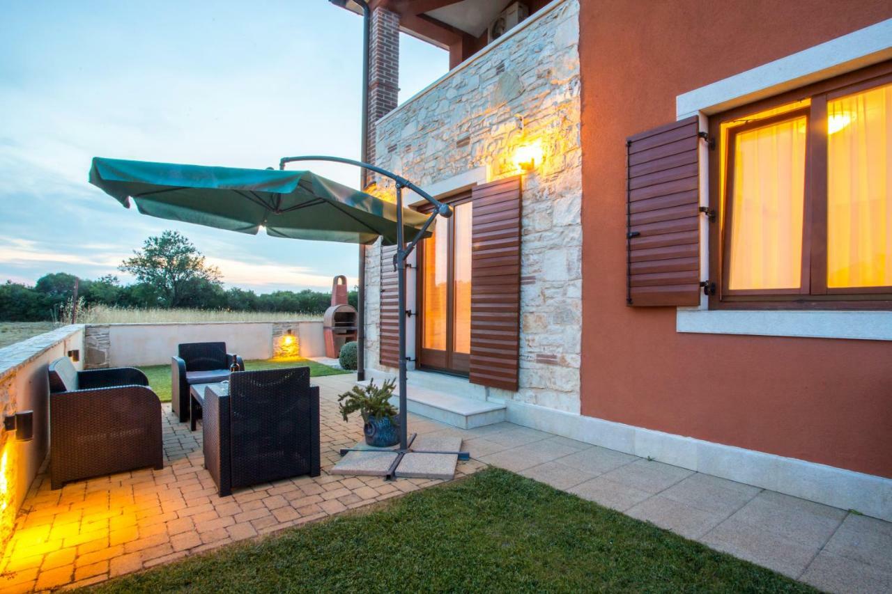 Apartman Irena Pula Exterior photo